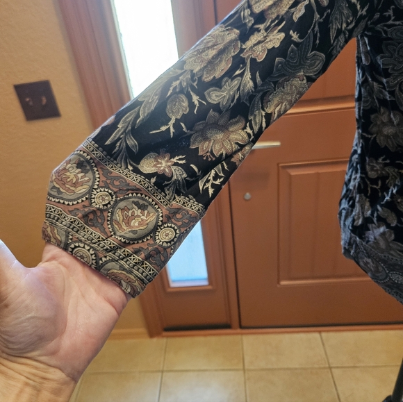 Lucky Brand Women's Blouse - Picture 9 of 11